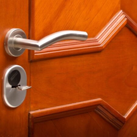 Puerta de seguridad calibre 14 CERRADURA ITALIANA